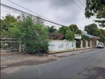 Murah ! Rumah hitung tanah di Manyar Rejo