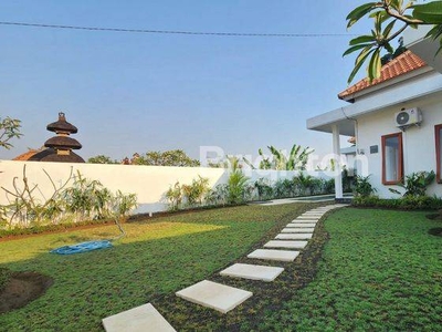 NEW VILLA DI CANGGU DENGAN GARDEN LUAS