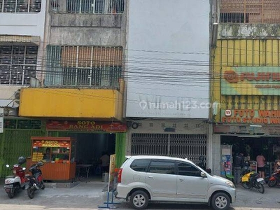 Ruko 3 Lantai di Jalan Wahidin, Medan SHM