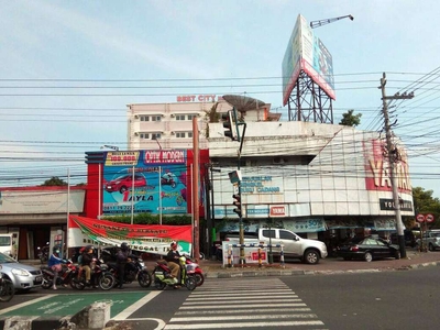 Ruko Strategis di Pusat Bisnis Jalan Diponegoro