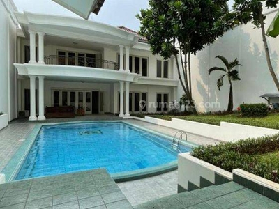 Rumah 2 Lantai Model American Classic di Cilandak Jakarta Selatan