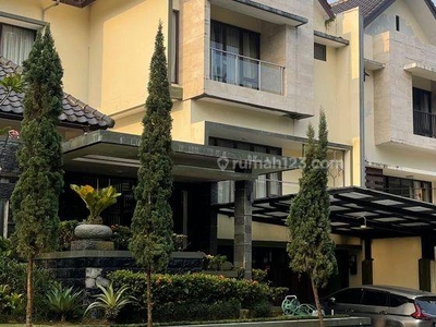 Rumah 3 Lt Modern Nyaman Furnished di Bnr, Bogor Selatan