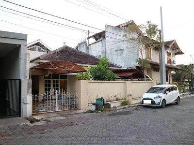 Rumah 7 Kamar Di Perum Griya Indah Lokasi Strategis Dekat Mirota Godea