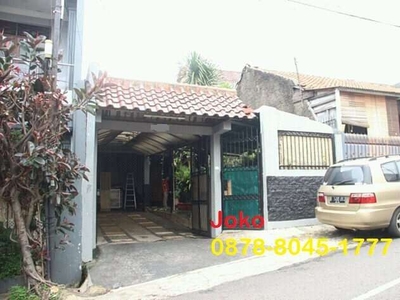 Rumah Asri 2 Lt Dekat A U T O 2000 Jl. Kebayoran Lama, Jakarta Barat