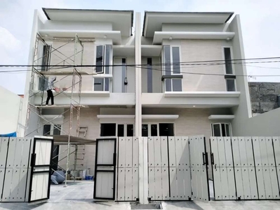 RUMAH BARU GRESS READY 2 UNIT RUNGKUT MENANGGAL SDH SHM