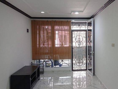 Rumah baru renov sudah tinggi dr jalan harga murah di Kelapa gading cengkir barat