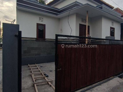 RUMAH BARU SIAP HUNI LOKASI KETEWEL DEKAT SANUR