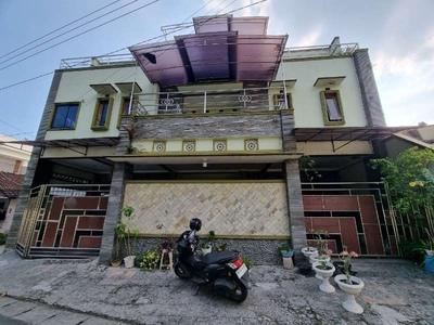 rumah kost exclusive 3 lantai di Banjarsari solo kota