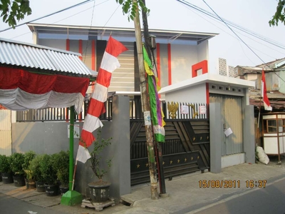 Rumah Kost SHM depan Jalan Raya persis Stasiun KA Sentiong Jakpus