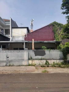 Rumah lama pulomas siap renovasi lingkungan asri