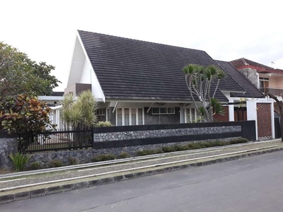 Rumah Mewah Daerah Sukun Dekat Pasar Buku Willis Kota Malang ZP32