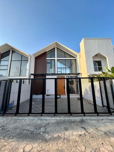 Rumah modern 2 LantaiBangunjiwo