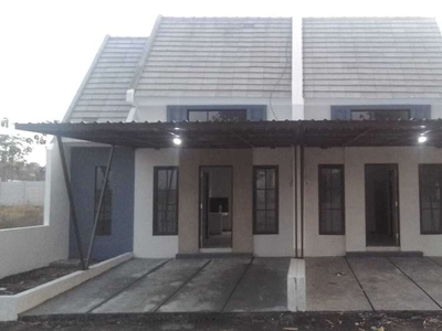 Rumah modern minimalis lokasi strategis di Candirenggo Singosari