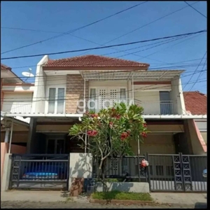 Rumah ROW lebar Manyar 2M-an