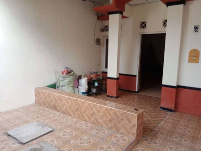 RUMAH SUDAH RENOVASI DI GRIYO PESONA ASRI, SHM