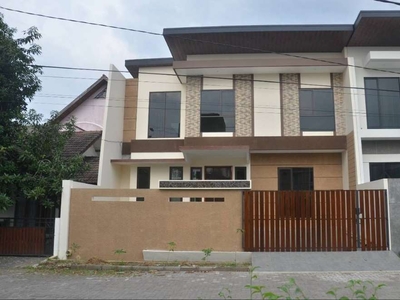 Rumah tengah kota dekat bandara dekat Binus di Puri Anjasmoro Semarang