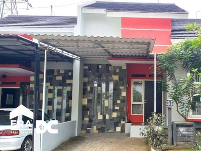 Rumah tengah kota dekat Undip di Bukit elang Sambiroto Semarang
