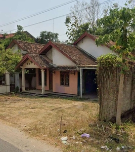 Rumah tepi jalan raya Kragan