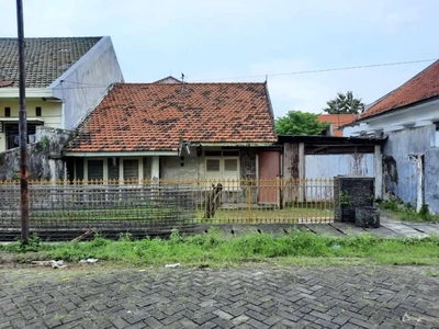 Rumah Tua di Surabaya Harga hitung tanah.