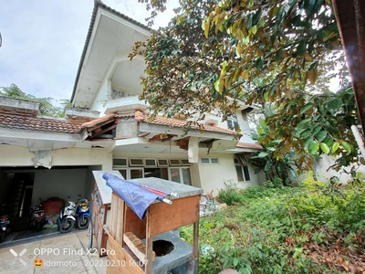 Rumah tua hitung tanah di Kemang , Jakarta selatan ( PR)