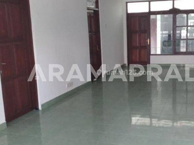 Sewa Min 2 Tahun Rumah 2 Lantai 5+1 Kamar Tengah Kota Denpasar Barat