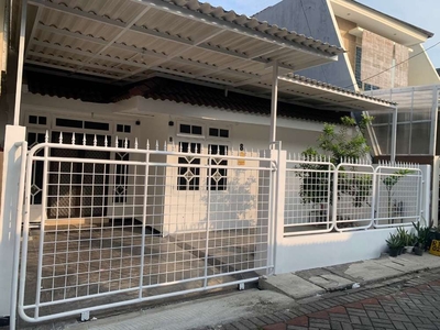 Sewa rumah rungkut mapan tengah termurah