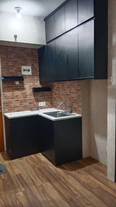 Sewakan unit apartemen semi furnish