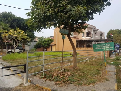 Tanah Kavling Posisi di Huk dan Strategis di Perumahan Villa Ilhami, T