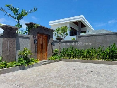 Villa Luas Dan Nyaman di Griya Askara, Pecatu, Badung, Bali