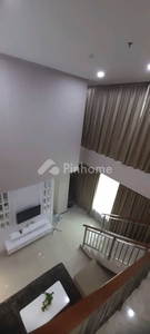 Disewakan Apartemen Lantai Atas 2 Tingkat View Ok di Thamrin Residence, Luas 126 m², 3 KT, Harga Rp20 Juta per Bulan | Pinhome