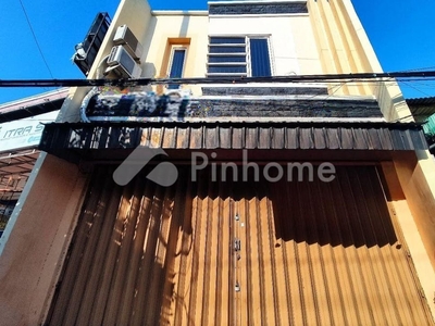 Disewakan Ruko Dengan Perabot Depan Transmart di Kalirungkut | Pinhome