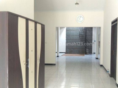 Disewakan Rumah 1,5 Lantai di Taman Kopo Indah 3 Bandung