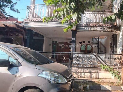 Disewakan Rumah 2 Lantai Siap Pakai di Kemang Pratama 3 Bekasi