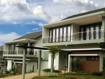 Disewakan Rumah Lux Nyaman Asri Luas di Dago Resort