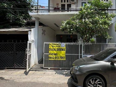 Rumah 2 Lantai Rapi Siap Pakai Komp Dewi Sinta Bcs Kelapa Gading