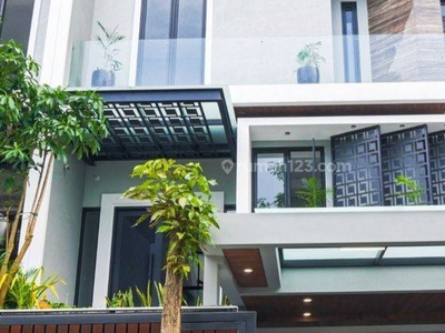 RUMAH 3 LANTAI TAMAN PUSPA RAYA