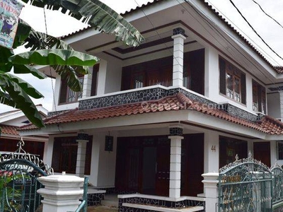 Rumah Pulo asem 2 lantai cocok untuk sewa kantor luas prakiran , Rawamangun, Jakarta timur