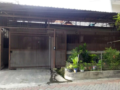 794. Rumah Minimalis 2 Lantai di Pusat Kota Surabaya