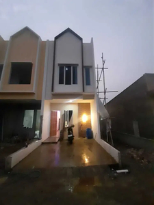 Dijual Rumah 2 Lantai Di Campeun Tapos Depok