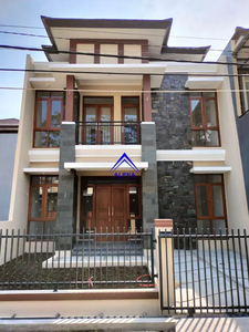 Dijual Rumah Baru Siap Huni Dalam Komplek di Buahbatu Bandung