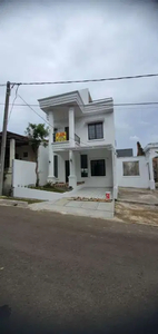 DIJUAL RUMAH BEST VIEW DI SENTUL CITY BOGOR