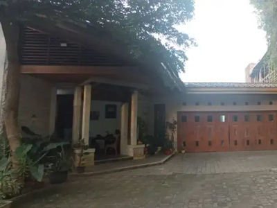 Jual Rumah Villa di Dago Pakar Bdg, Tanah Luas, View Bagus, Strategis