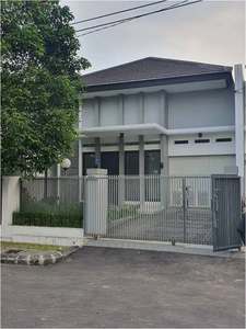 Rumah 2 Lantai Lokasi Strategis Di Batununggal Bandung