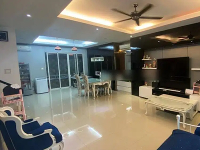 Rumah 2 Lantai Semi Furnished di Garden House, Jakarta Utara Km3+1 Bed