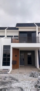 Rumah 2 Lantai Ter Favorit di Tangerang