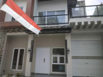 Rumah Baru 2 Lantai dekat Jogja City Mall 4 KT 2 KM