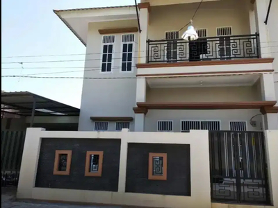 Rumah cantik 2 Lantai siap Huni Kompleks Perumahan BPH Hertasning