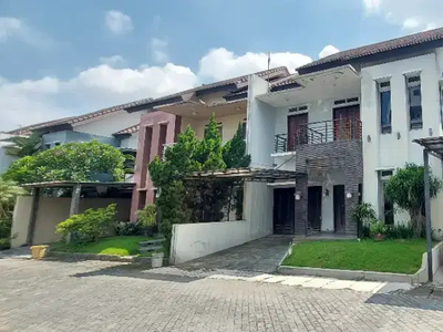 Rumah Dalam Perum Exclusive 250m2, Manahan, Surakarta