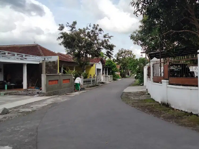 Rumah dekat SD kanisius Kadirojo purwomartani kalasan sleman yogyakart