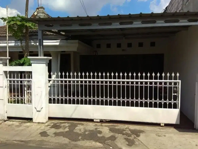 Rumah dengan lokasi straregis